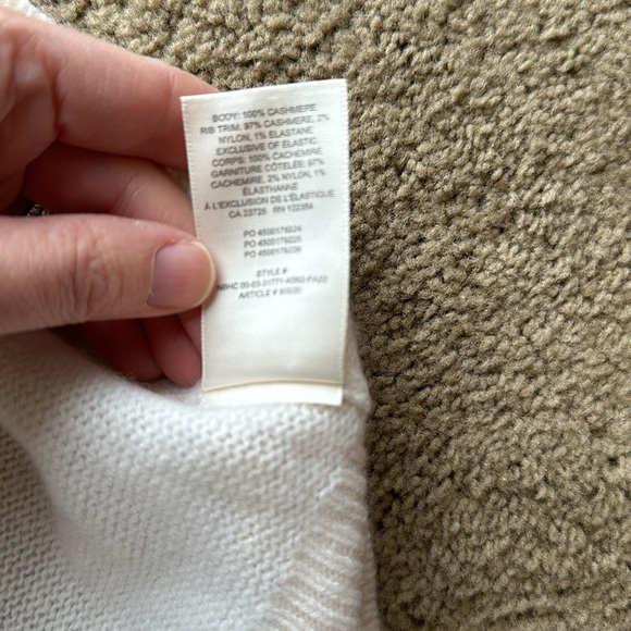 Aritzia Babaton Cashmere Sweater - Picture 3 of 3